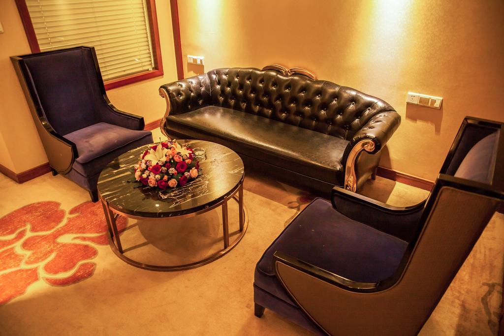 Xiangjiang Hotel Kunming Exterior photo