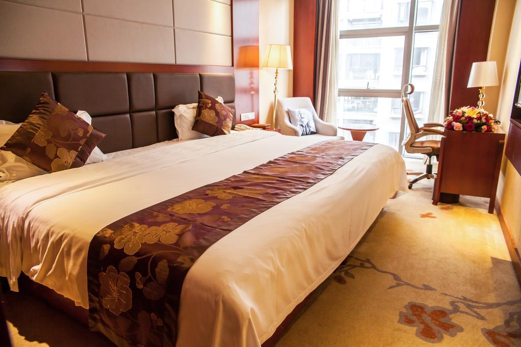 Xiangjiang Hotel Kunming Exterior photo
